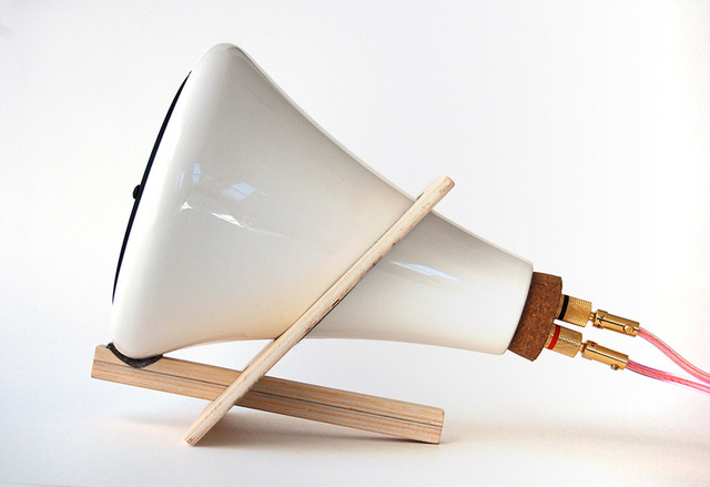 ceramic_speaker_side.jpg