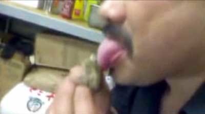F98Opunuvxc Tgrfu1Qsmei Aaaaaaaarii Na53Mepscp4 S1600 Licking+Toad